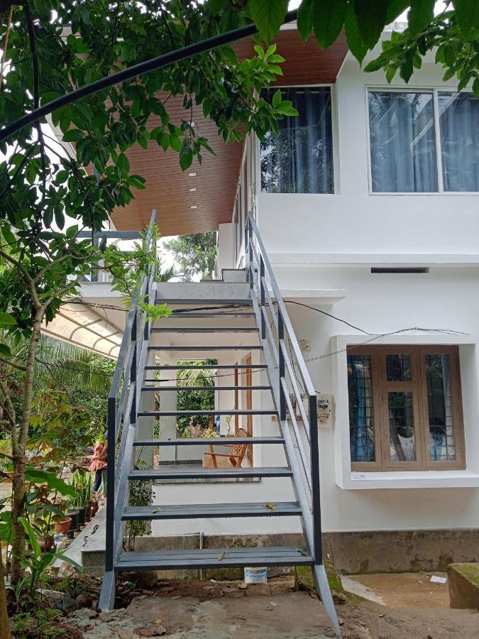High Shine Homestay Meppadi Exterior photo